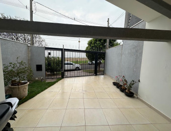 LINDA CASA A VENDA - JD. COLINA VERDE II 